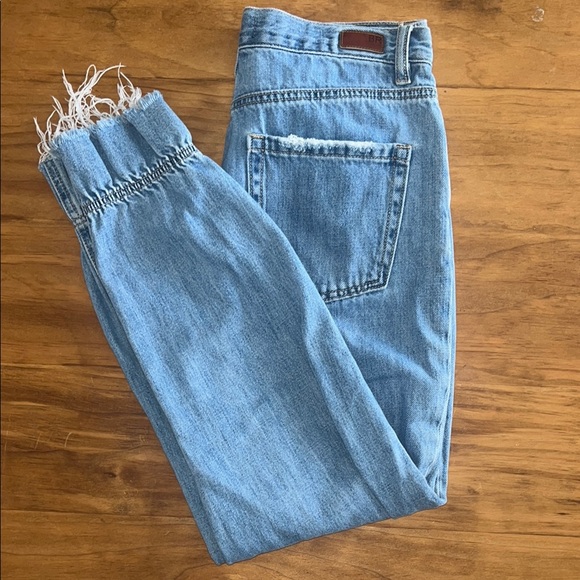 Classic Blue Denim Jeans with Faded Look - Picture 2 of 3